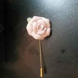 Vintage Porcelin/Ceramic Pink Rose Bud Flower Stick Pin